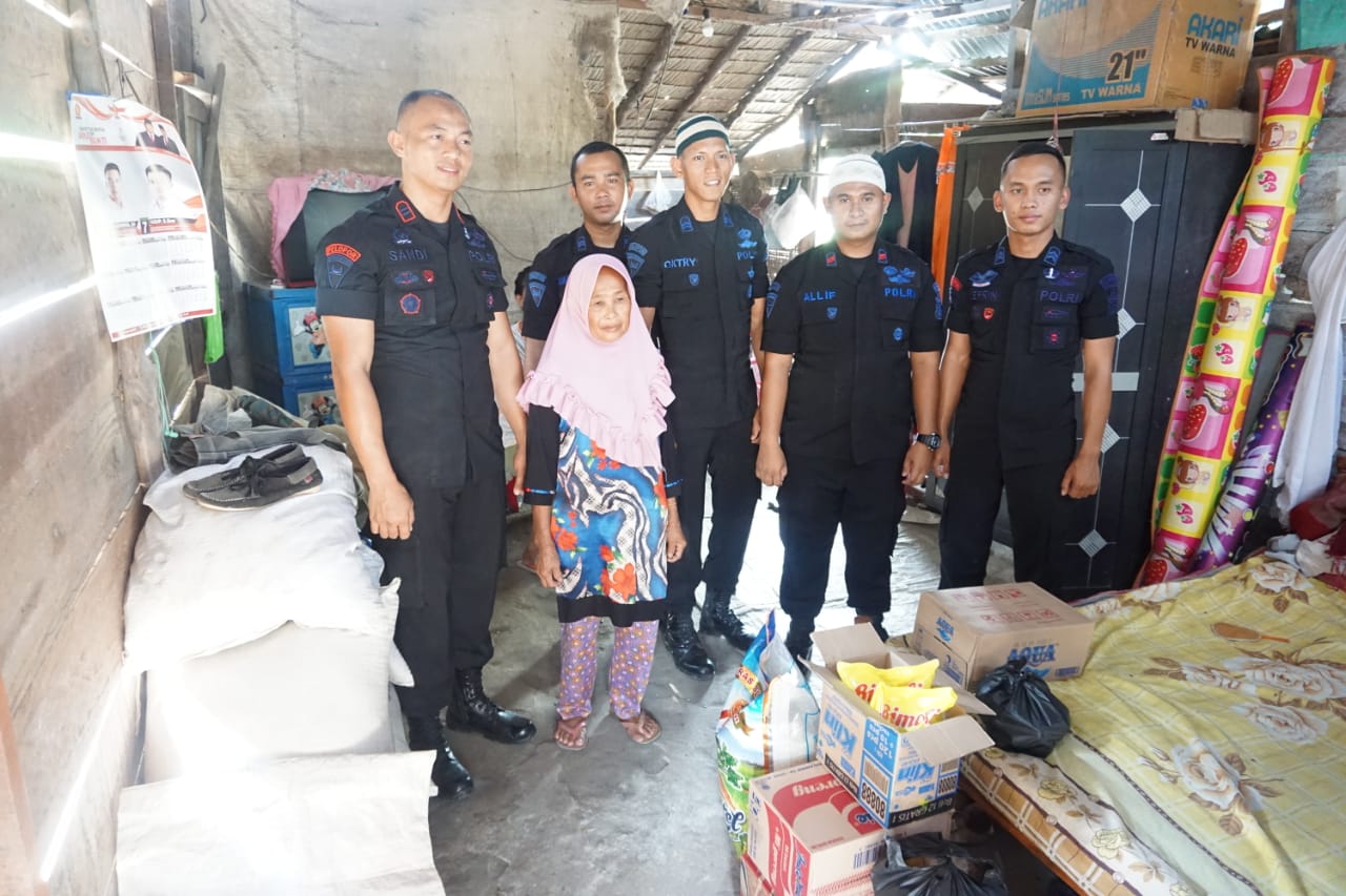 Bangun Rumah Layak Huni, Brimob OI Ajak Masyarakat Beramal