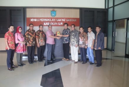 Panitia Khusus I DPRD Kabupaten Bangka Tengah Kunjungi DPRD OI