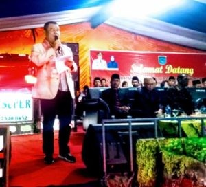 Bupati OI dan Ketua Komisi IV DPRD OI Dalam Penutupan Pesta Rakyat