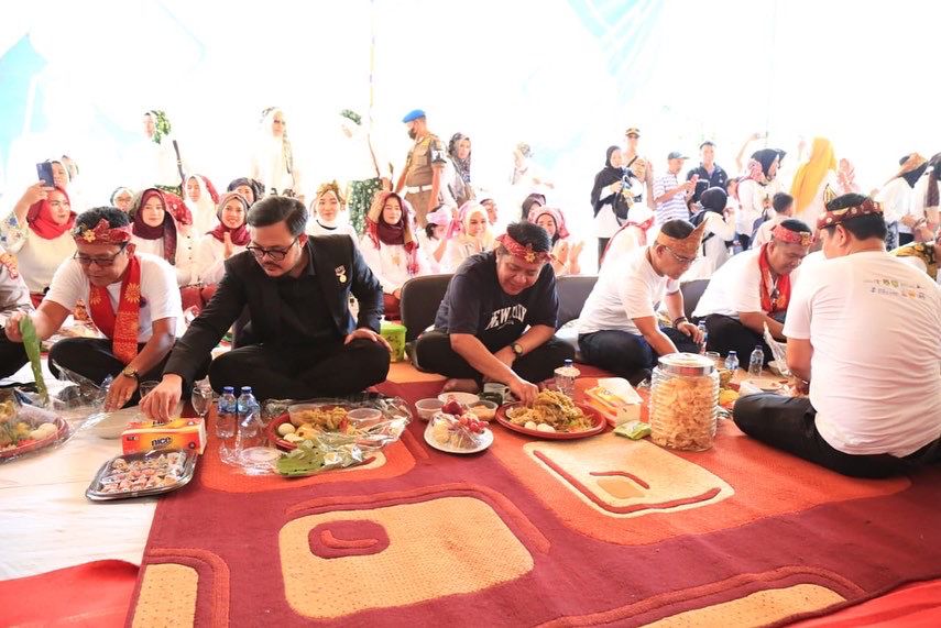 Sedekah Ramo Nasi Punjung di  Muratara Pecahkan Rekor MURI