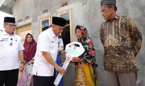 Puluhan Tahun Tak Tersentuh Bantuan, Apriyadi Boyong Bantuan untuk Warga Tanah Abang