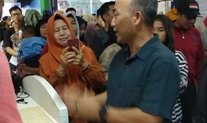 Malam Minggu, Diam-diam Pj Bupati Apriyadi Datangi Stand Muba Expo