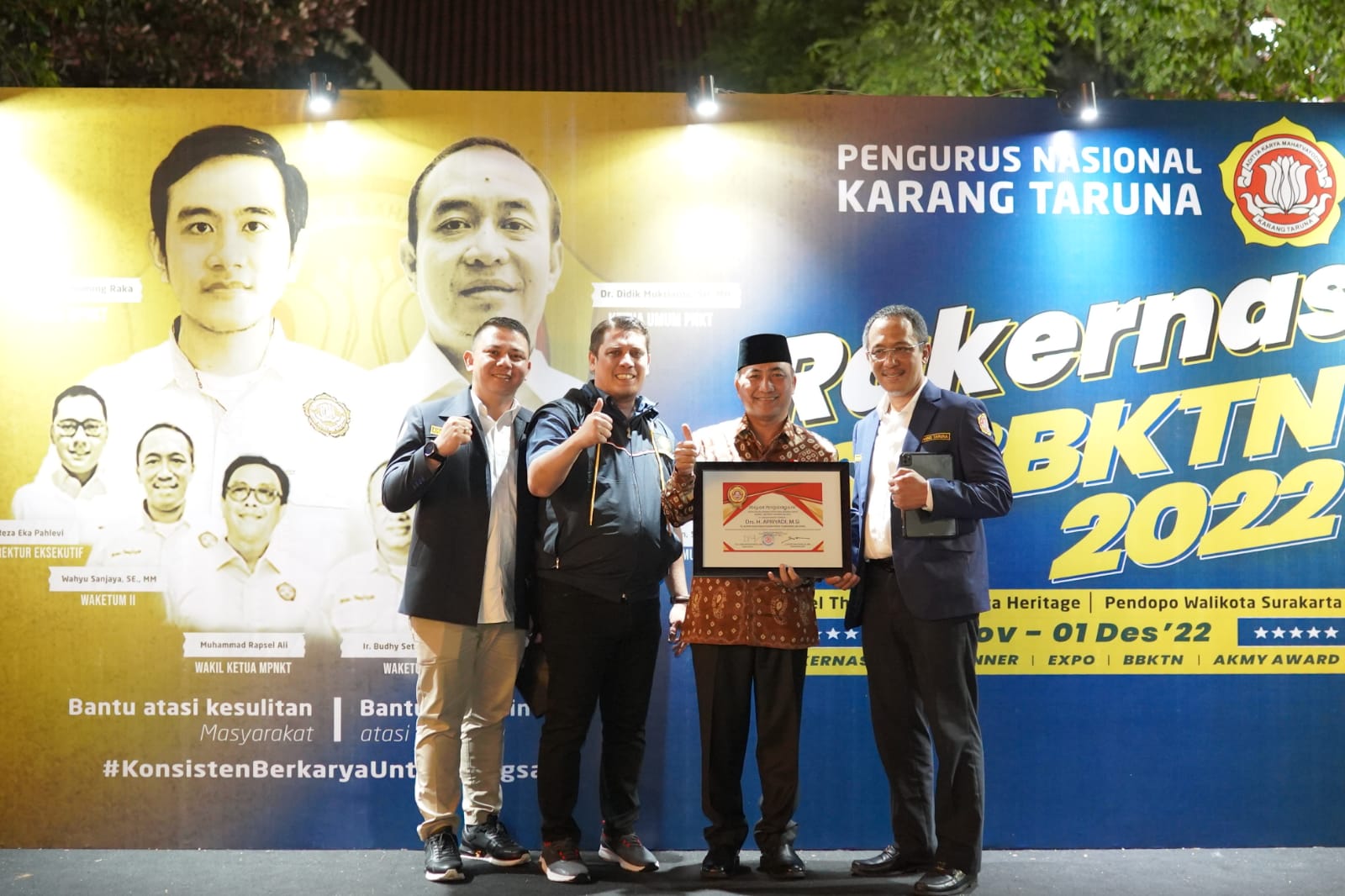 Apriyadi Dapat Anugerah Satyalancana AMKY