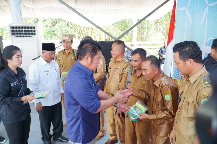 Rasio Listrik Hingga Pelosok Sumsel Capai 99,01 Persen, Warga Desa: Terima Kasih Pak Gubernur Kini Terang Benderang