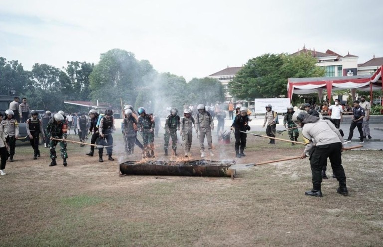 Semua Pihak Harus Bersinergi Antisipasi Karhutbunla