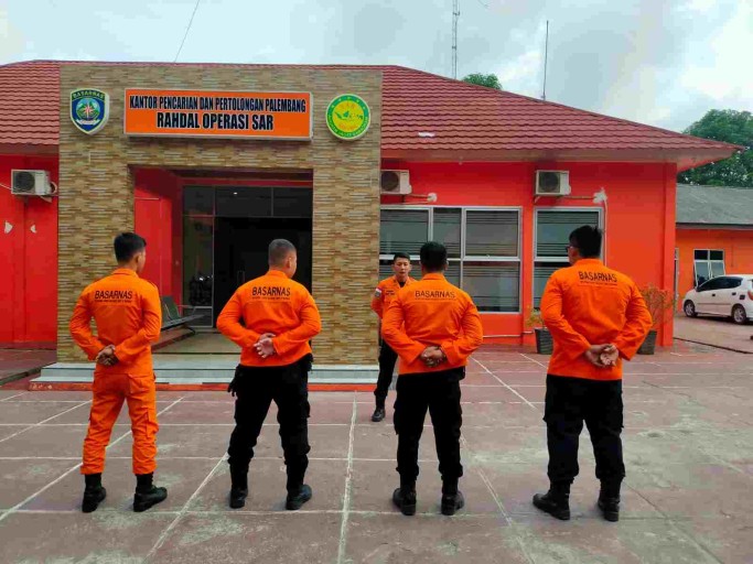 Basarnas Sumsel Cari Crew Kapal Yang Tenggelam di Sungai Keladi Muara P13 Penuguan