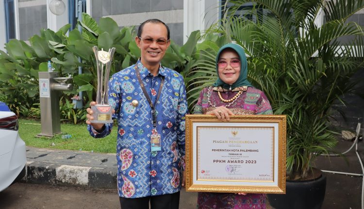 Berhasil Tekan Penyebaran Covid 19, Pemkot Palembang  Terima Penghargaan PPKM Award 2023