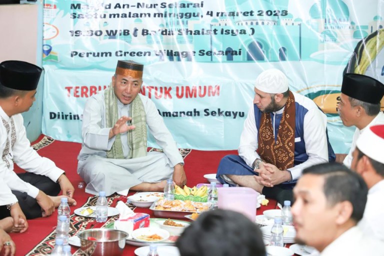 Ramadhan Ala PJ Bupati Musi Banyuasin H Apriyadi MSi, Saat Berbuka Puasa Tak Lupa Jus Kurma