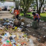 Dinas Lingkungan Hidup Muba Bersihkan Sampah di Terminal Randik Sekayu