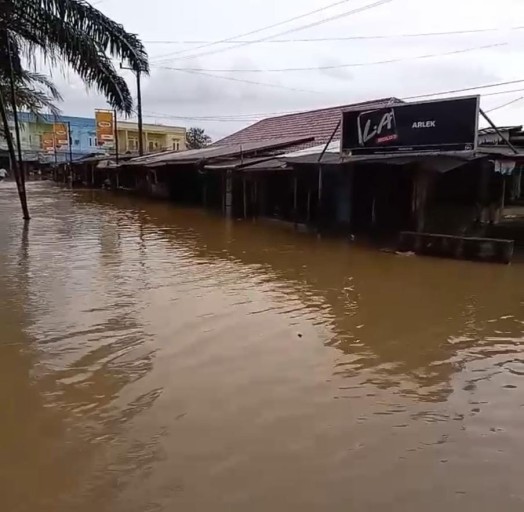 Gelontorkan Bangub Rp 8 MIliyar untuk Atasi Banjir di RS Sriwijaya Baturaja Timur