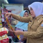 Sidak Pasar 26 Ilir, Wawako Soroti Produk Kedaluwarsa