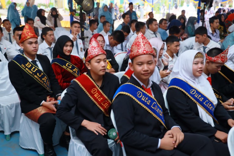 Wagub Sumsel Dorong SMAN 1 Indralaya Cetak Generasi Mandiri dan Berdaya Saing