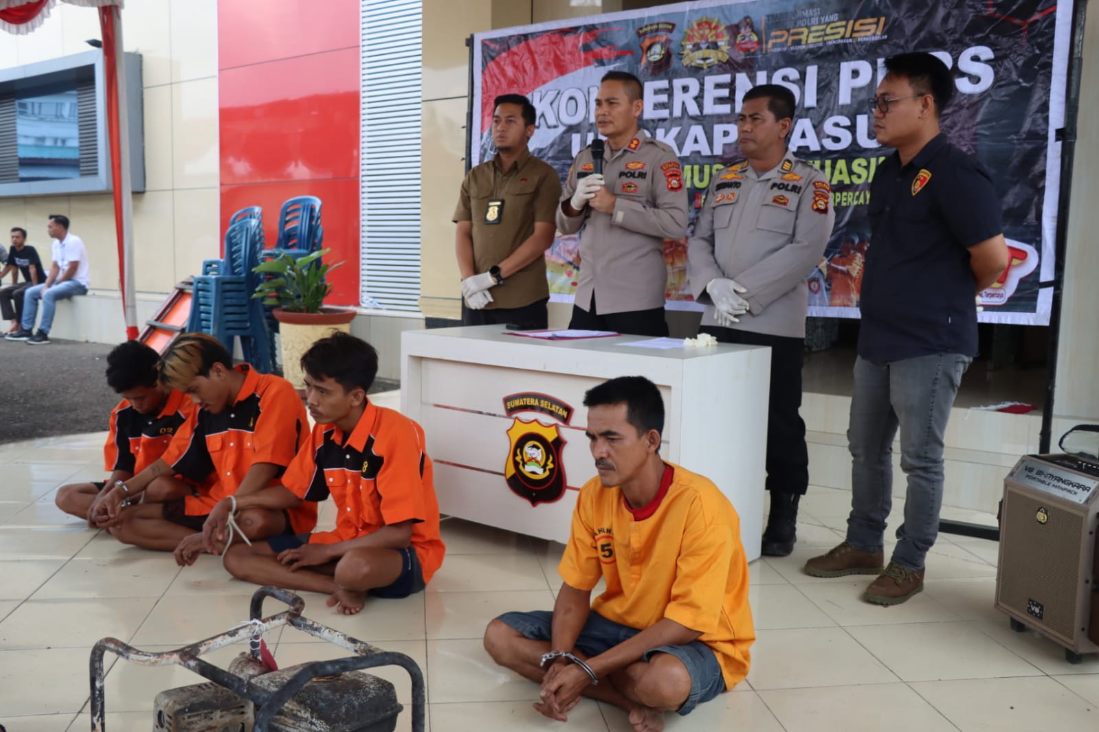 Gercep.. Polres Muba Amankan 4 Tersangka dari 2 Lokasi Masakan Minyak Terbakar