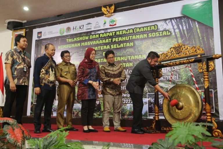 Gubernur Sumsel Harapkan Raker HMPS dan KPS Hasilkan Rekomendasi Nyata Dalam Pengelolaan Hutan Agar Lebih Produktif 