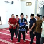 Berbagi di Hari Raya Idul Adha 1444 H, Gubernur Herman Deru Serahkan Sapi Qurban ke Sejumlah Masjid 