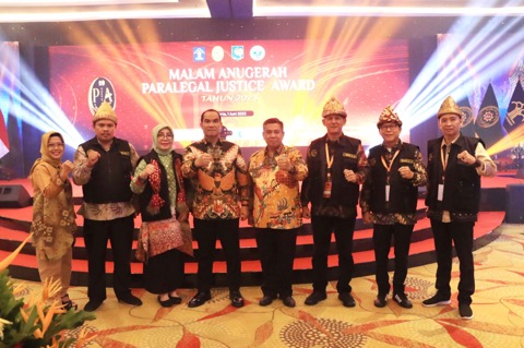 Lurah Perwakilan Kabupaten Muba Bawa Pulang Penghargaan Paralegal Justice Award 2023