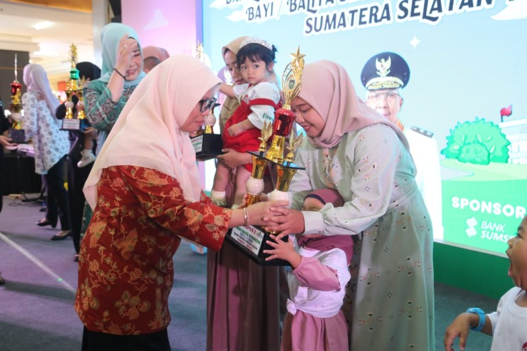 Cegah Anak Stunting , Gubernur Launching Gerakan Pamantauan Tumbuh Kembang Balita Se-Sumsel