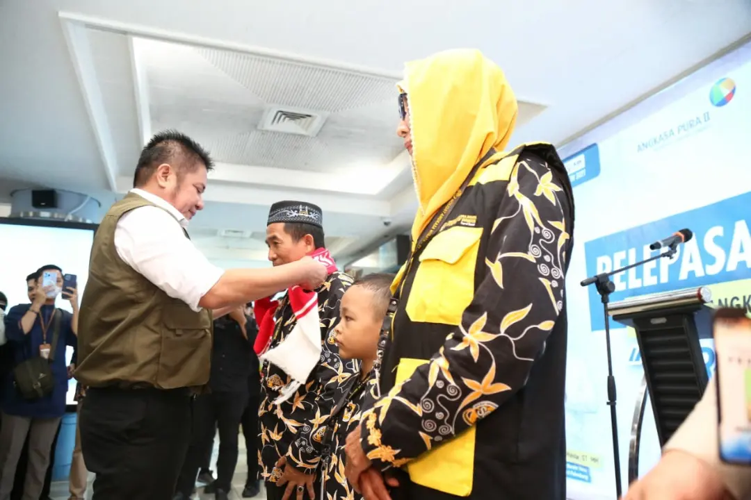 Pelepas Keberangkatan Jemaah UmrohPenerbangan Langsung Palembang-Madinah