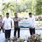 Pemprov Sumsel Serahkan Bantuan 10 Unit Mart-Booth Dorong BSB Pemberdayaan Ekonomi Masyarakat Sekitar Masjid 