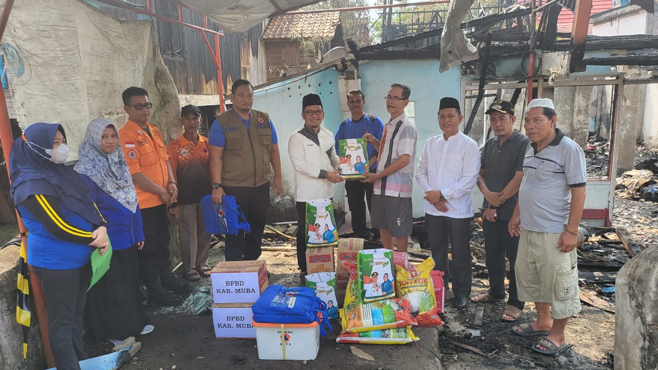 Satu Rumah Terbakar di Kelurahan Kayuara