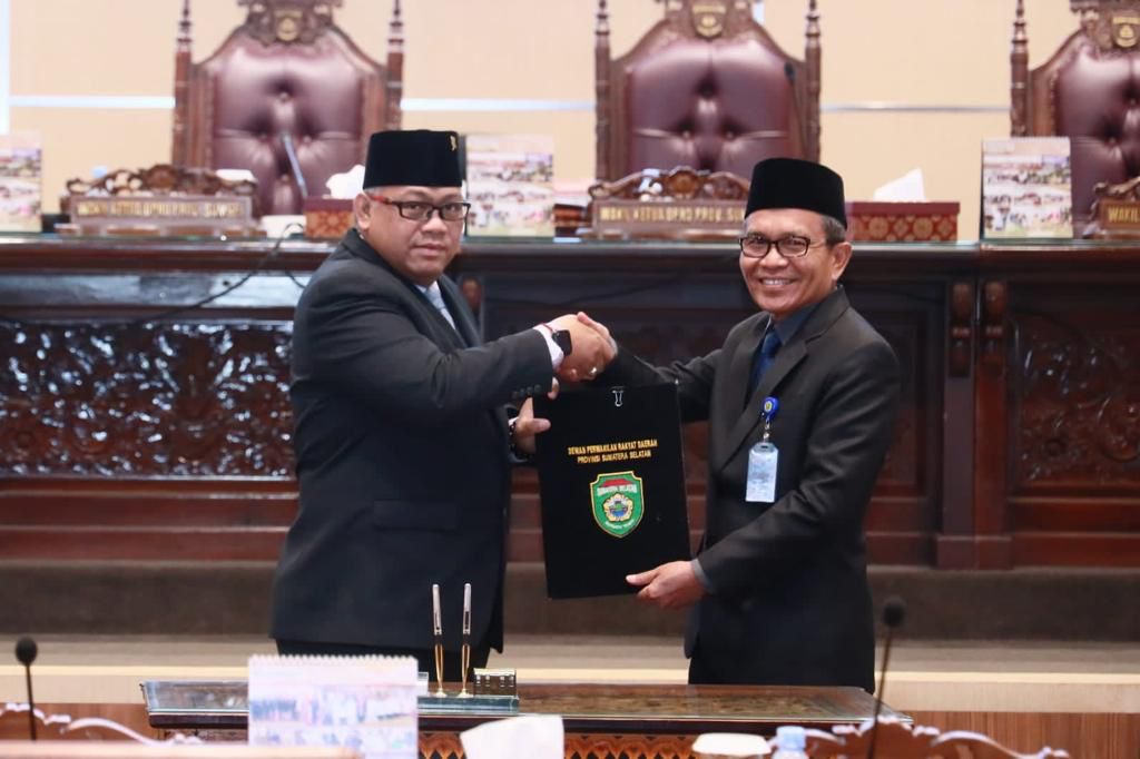 Rapat Paripurna LXXIV DPRD Sumsel, Sekda Supriono Hadiri Penyampaian Laporan Hasil Reses Tahap II