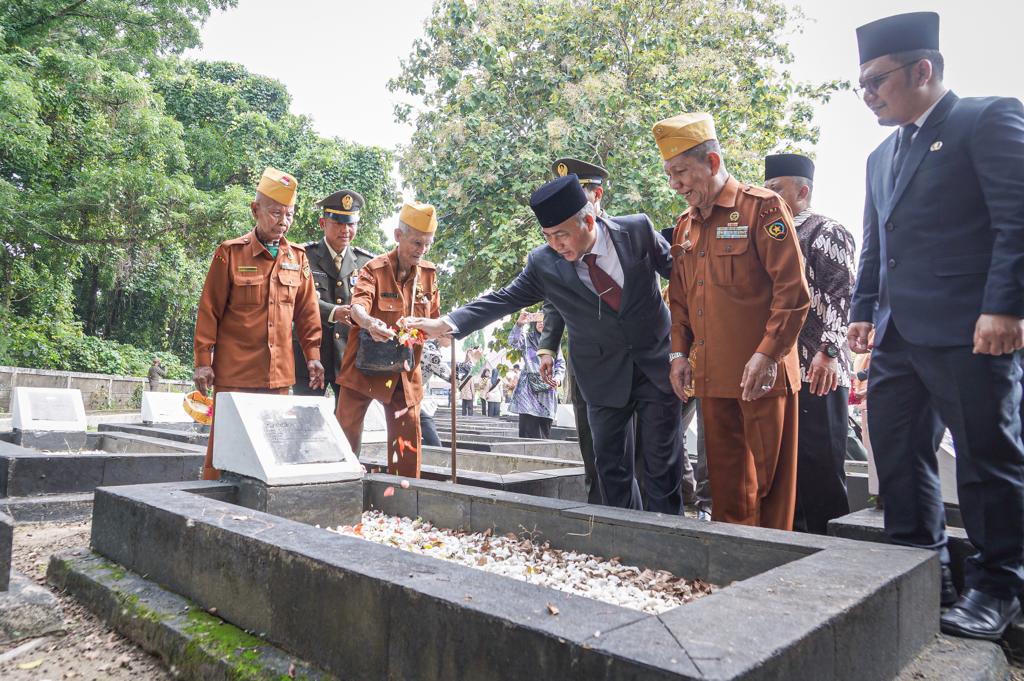 Semangat Hari Pahlawan, Muba Perang Lawan Kemiskinan dan Kebodohan