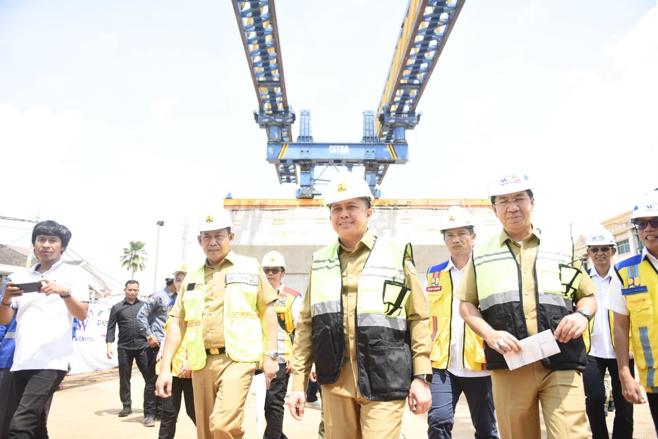 Pj Gubernur Agus Fatoni Tinjau Pengerjaan Pembangunan Fly Over Sekip Ujung Palembang