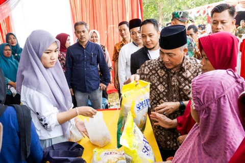 Masif Stabilkan Harga Bahan Pokok, Giliran Sungai Keruh Jadi Sasaran Operasi Pasar