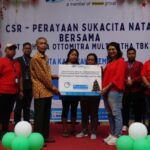 WOM Finance Berbagi Kasih Natal untuk Anak Panti Asuhan