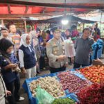 Jelang Nataru Pemkab OKUT Bersama Polres Sidak Pasar