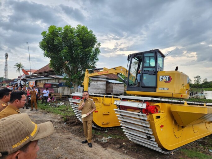 Banyuasin Beli Mini Excavator Amphibi