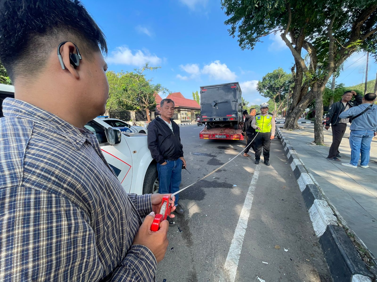 Mobil di Palembang Tabrak Pohon, 1 Orang Meninggal Dunia dan 1 Orang luka-luka