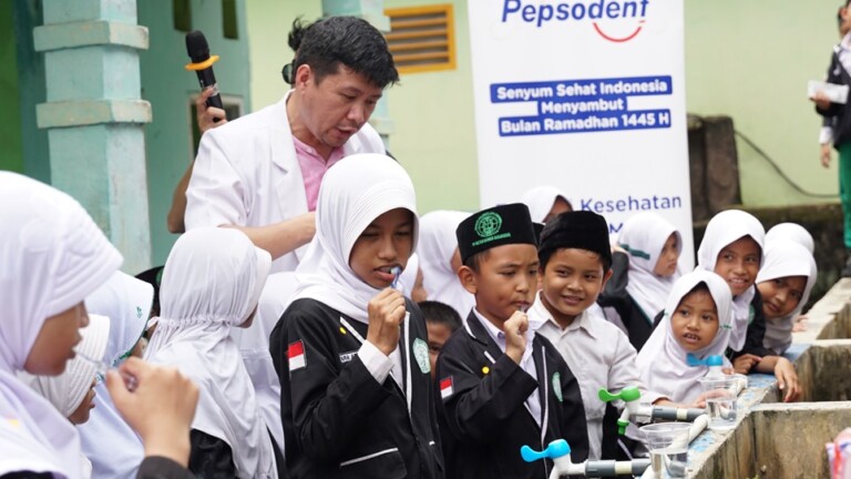 Sambut Ramadan Penuh Berkah, Ratusan Santri Ponpes SMB Palembang Dapat Pelatihan dan Edukasi Kesehatan Gigi dan Mulut dari Pepsodent