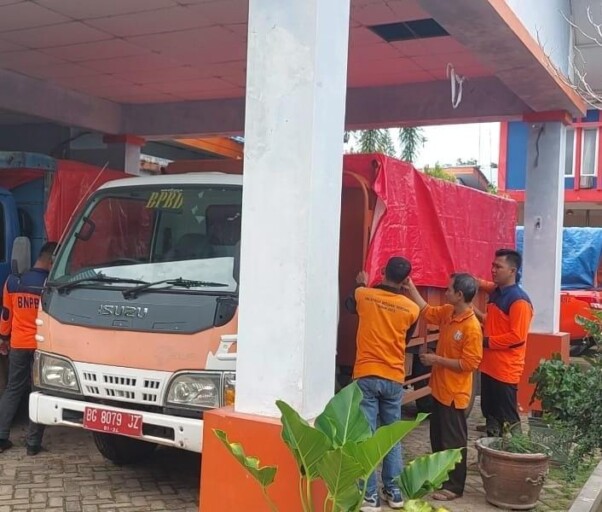 Bantuan Warga Korban Banjir di Banyuasin Disalurkan