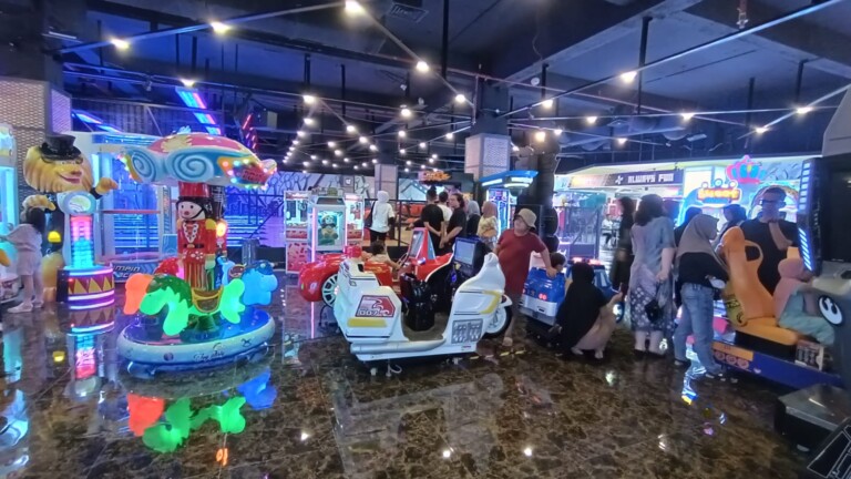 Funworld Bowling Hadir di PTC dan PIM