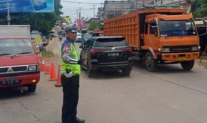 Lewati Jam Batas Operasional, Banyak Truk Langgar Aturan 3 SKB