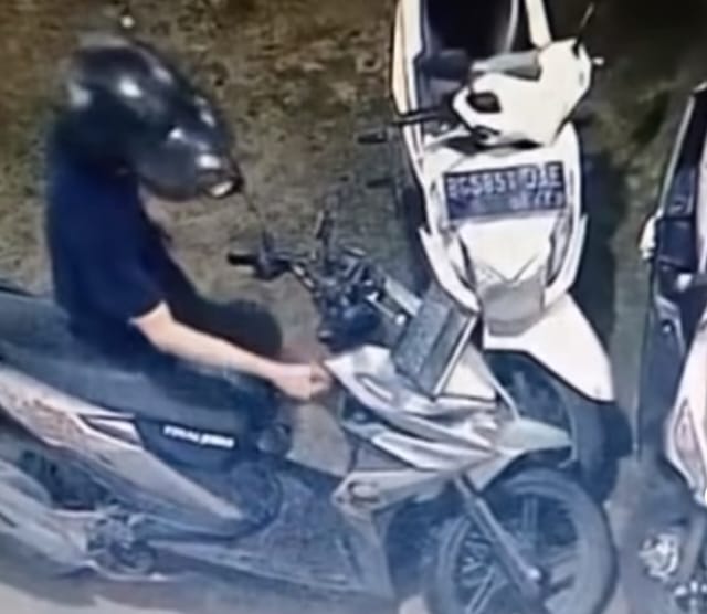 Baru Tinggal Sebentar dan Parkir Dikantor, Motor Seorang Karyawan Ekpedisi Raib Hilang