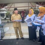 Sambil Nangis, Puluhan Bidan di Muba Ngadu ke Sekda Apriyadi