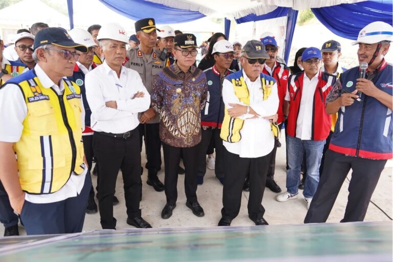 Menteri Basuki Tinjau Tol Trans Sumatera, Pj Bupati Banyuasin Usul Pembangunan Infrastruktur