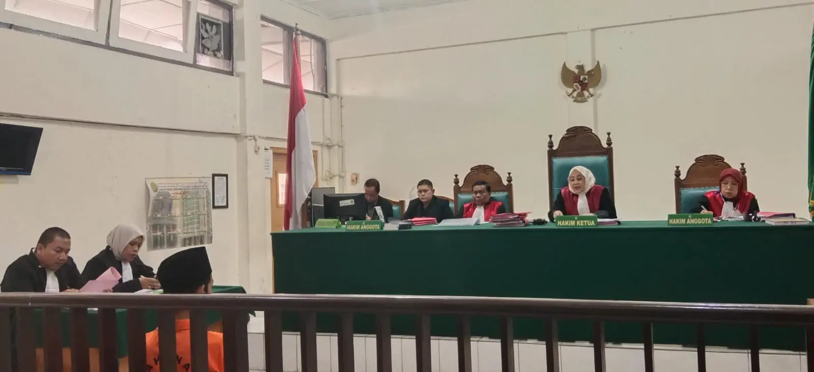 Pegawai Gudang Minyak Ilegal di Kawasan Banyuasin Di Vonis 1 Tahun 6 Bulan Penjara