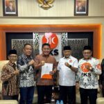 Presiden PKS Serahkan SK Bacagub dan Bacawagub Sumsel ke Herman Deru dan Cik Ujang