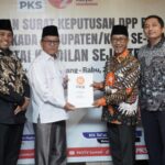 Sah.. PKS Serahkan SK Dukungan Apriyadi untuk Jadi Calon Bupati Muba