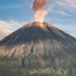 Gunung Semeru Erupsi, Semburan Abu Vulkanik Setinggi 500 Meter