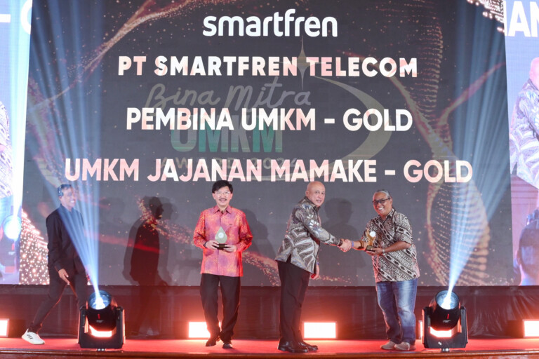 Lewat Program Teman UMKM, Smartfren Raih Predikat Gold