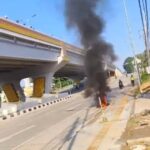 Motor Terbakar Dibawah Fly Over Sekip Ujung, Pengendara Berhasil Menyelamatkan Diri