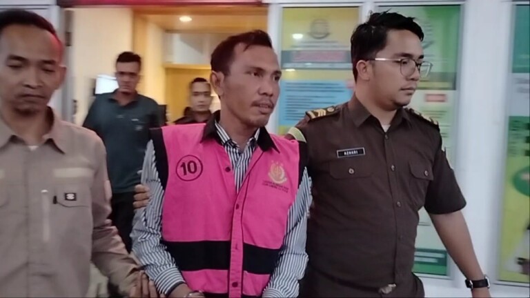 Gelapkan Dana Desa, Kejari OKU Selatan Tahan Kades Mahanggin