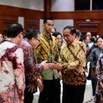 Pj Gubernur Elen Setiadi Simak Pengarahan Presiden Jokowi