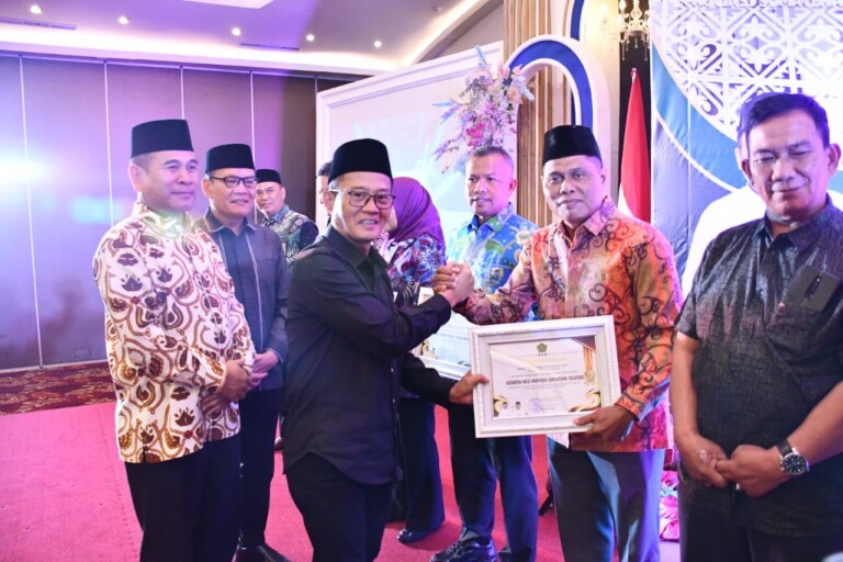 Malam Anugerah Insan Haji 2024, Kemenag Sumsel Serahkan 57 Penghargaan