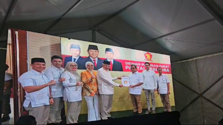 Serahkan Model B1 KWK, Gerindra Solid Dukung Matahati di Pilgub Sumsel